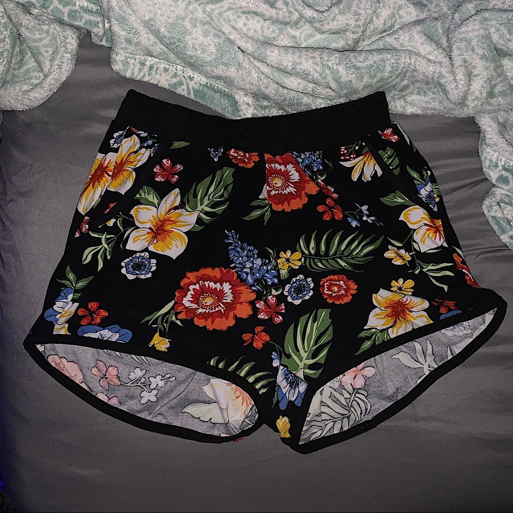 floral shorts